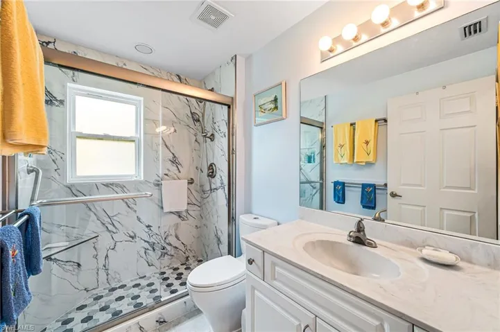 5696  Greenwood  CIR, Naples, FL 34112