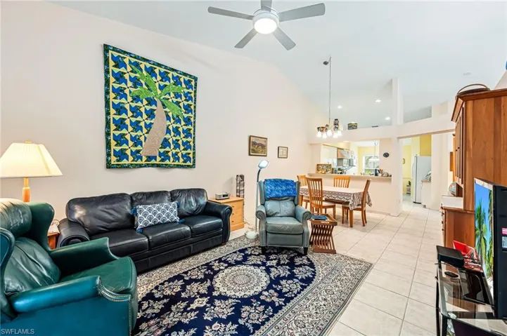 5696  Greenwood  CIR, Naples, FL 34112