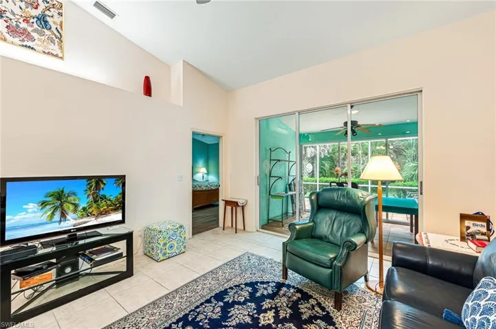 5696  Greenwood  CIR, Naples, FL 34112