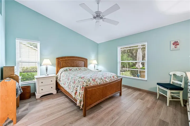 5696  Greenwood  CIR, Naples, FL 34112