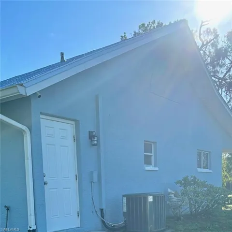 24376  Cock Robin  LN, Bonita Springs, FL 34135