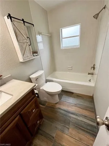 24376  Cock Robin  LN, Bonita Springs, FL 34135