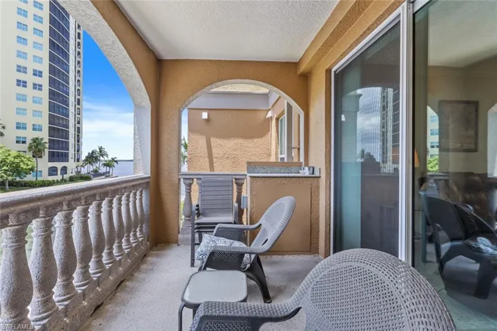 2825 Palm Beach Blvd 203, Fort Myers, Florida 33916