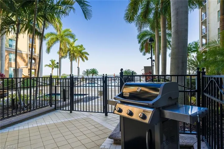 2825 Palm Beach Blvd 203, Fort Myers, Florida 33916