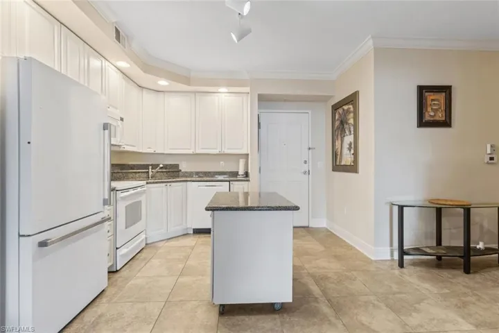 2825 Palm Beach Blvd 203, Fort Myers, Florida 33916