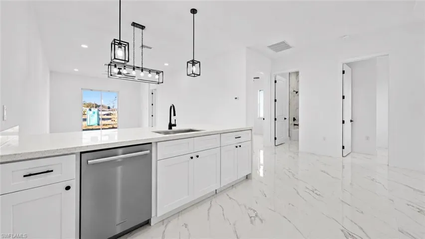 1318 16th Ter, Cape Coral, Florida 33909