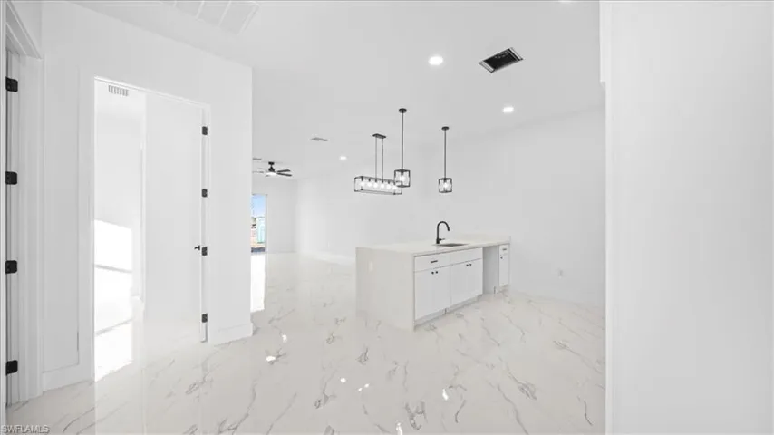 1318 16th Ter, Cape Coral, Florida 33909