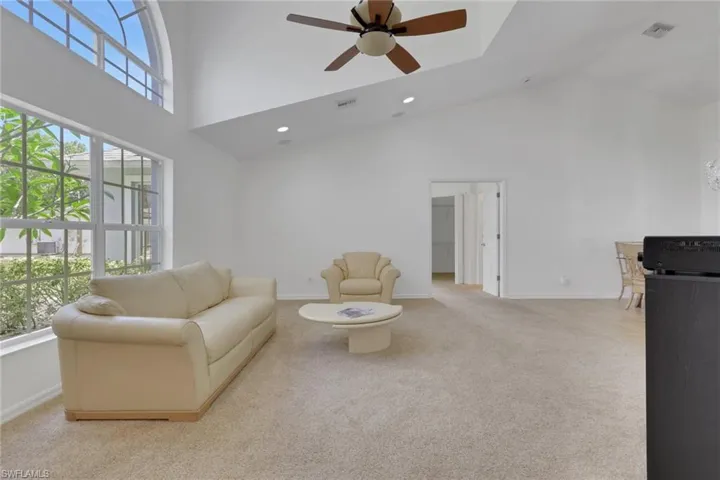 1330 11th St Sw, Naples, Florida 34117
