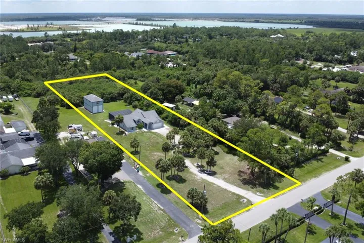 1330 11th St Sw, Naples, Florida 34117