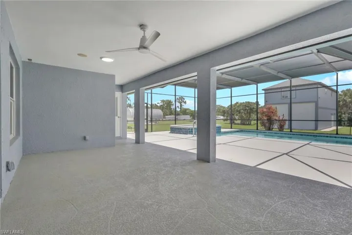 1330 11th St Sw, Naples, Florida 34117