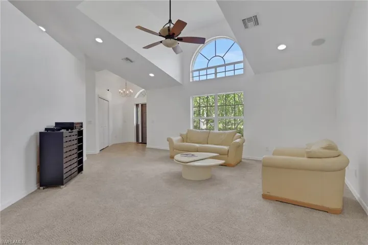1330 11th St Sw, Naples, Florida 34117