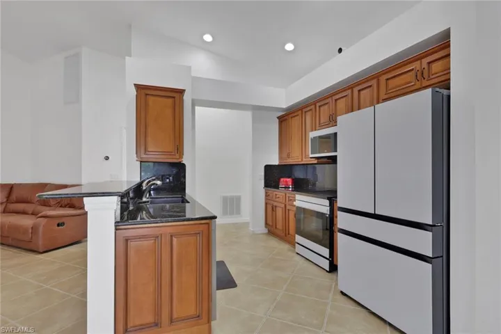 1330 11th St Sw, Naples, Florida 34117