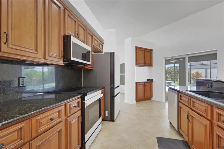 1330 11th St Sw, Naples, Florida 34117