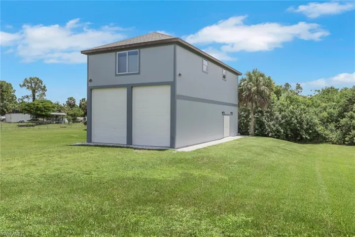 1330 11th St Sw, Naples, Florida 34117