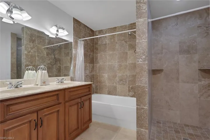 1330 11th St Sw, Naples, Florida 34117
