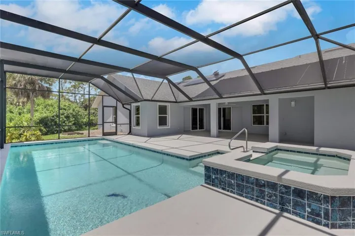 1330 11th St Sw, Naples, Florida 34117