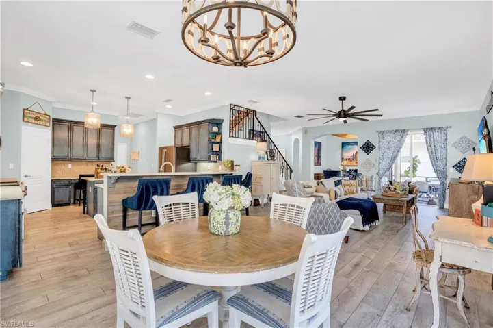 Breakfast Room