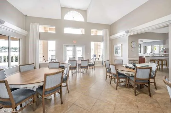 1660 Royal Cir 101, Naples, Florida 34112