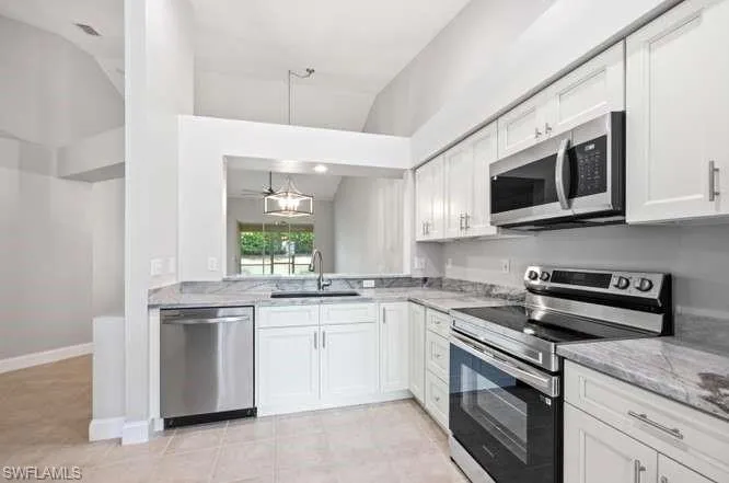 1660 Royal Cir 101, Naples, Florida 34112