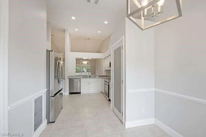 1660 Royal Cir 101, Naples, Florida 34112