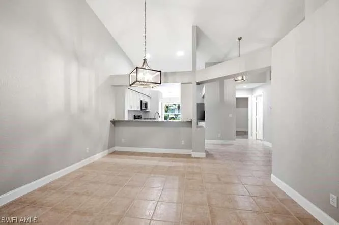 1660 Royal Cir 101, Naples, Florida 34112