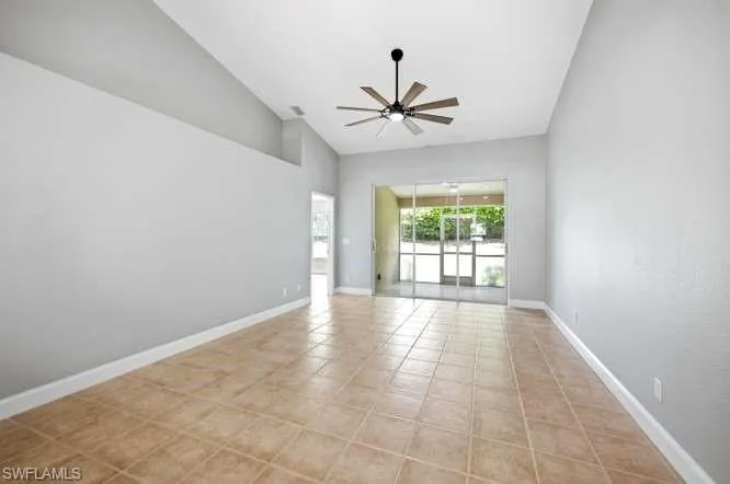 1660 Royal Cir 101, Naples, Florida 34112