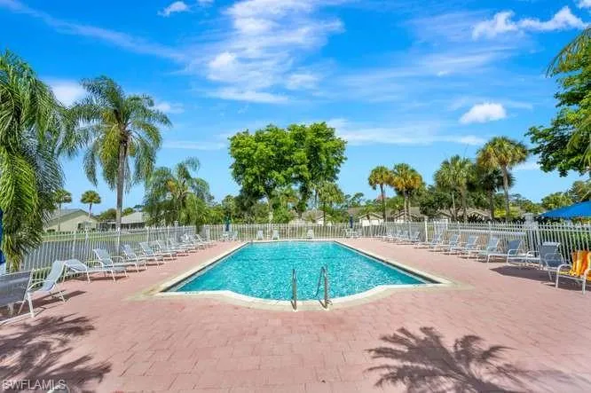 1660 Royal Cir 101, Naples, Florida 34112