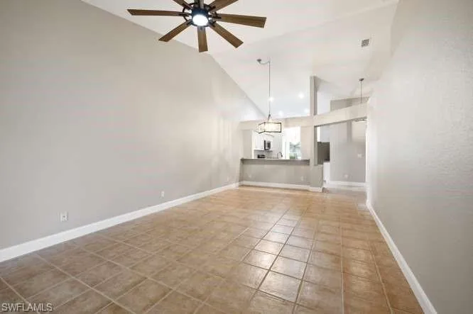 1660 Royal Cir 101, Naples, Florida 34112