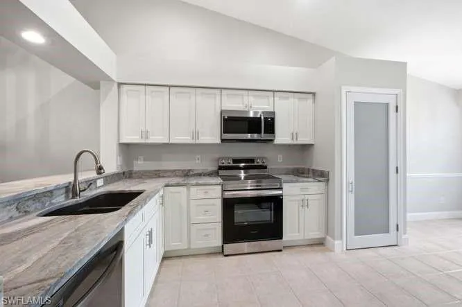 1660 Royal Cir 101, Naples, Florida 34112