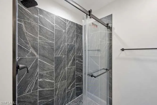 1660 Royal Cir 101, Naples, Florida 34112