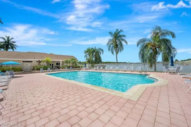 1660 Royal Cir 101, Naples, Florida 34112