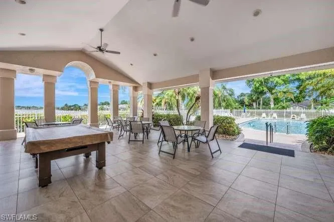 1660 Royal Cir 101, Naples, Florida 34112