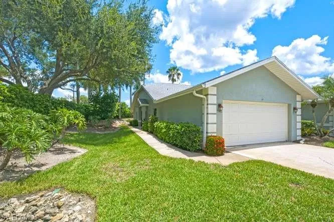 1660 Royal Cir 101, Naples, Florida 34112