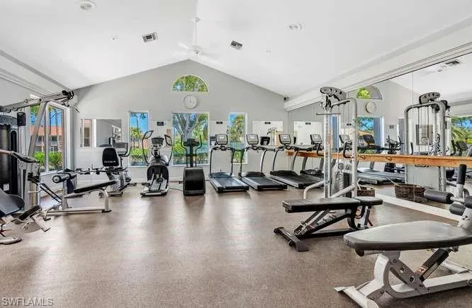 1660 Royal Cir 101, Naples, Florida 34112
