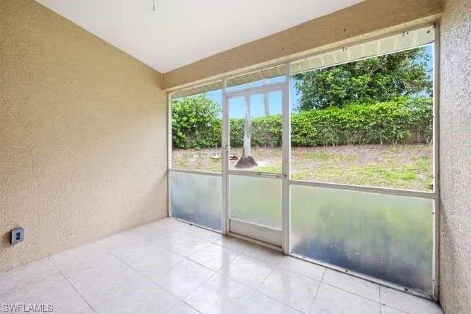 1660 Royal Cir 101, Naples, Florida 34112