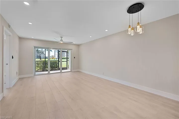 Living Area to Lanai