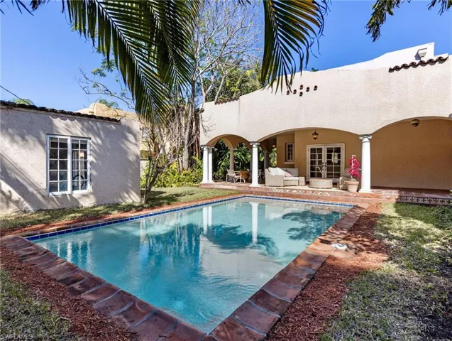 1324  Rio Vista  AVE, Fort Myers, FL 33901