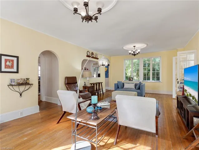 1324  Rio Vista  AVE, Fort Myers, FL 33901