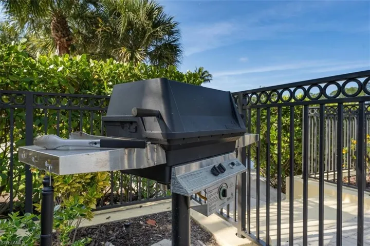 1878  Tarpon Bay S DR, Naples, FL 34119