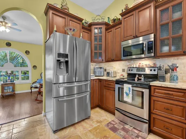 4304 Ne 23rd Pl, Cape Coral Fl 33909