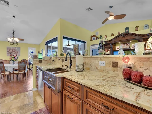 4304 Ne 23rd Pl, Cape Coral Fl 33909