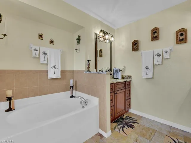 4304 Ne 23rd Pl, Cape Coral Fl 33909