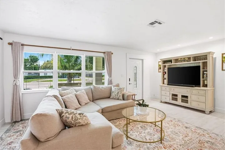 3880 Estey Ave, Naples, Florida 34104