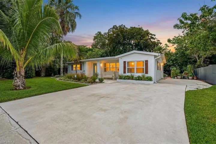 3880 Estey Ave, Naples, Florida 34104