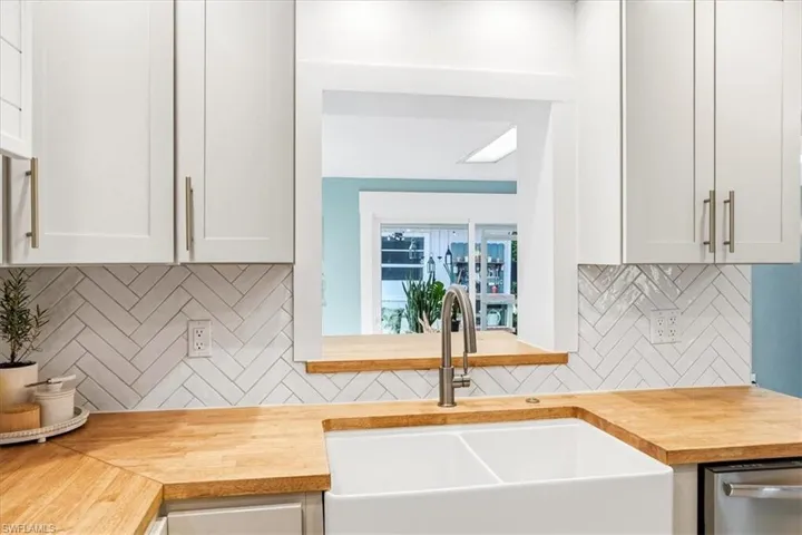 3880 Estey Ave, Naples, Florida 34104