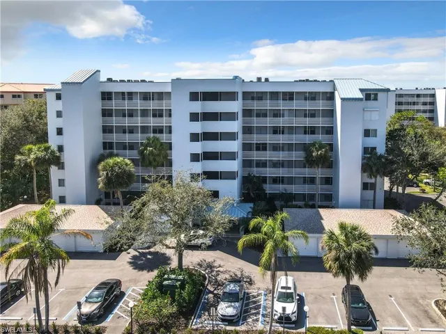 290 Naples Cove Dr 2402, Naples, Florida 34110