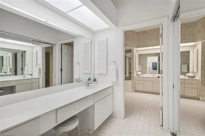 16540 Heron Coach Way 406, Fort Myers, Florida 33908