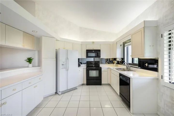 16540 Heron Coach Way 406, Fort Myers, Florida 33908
