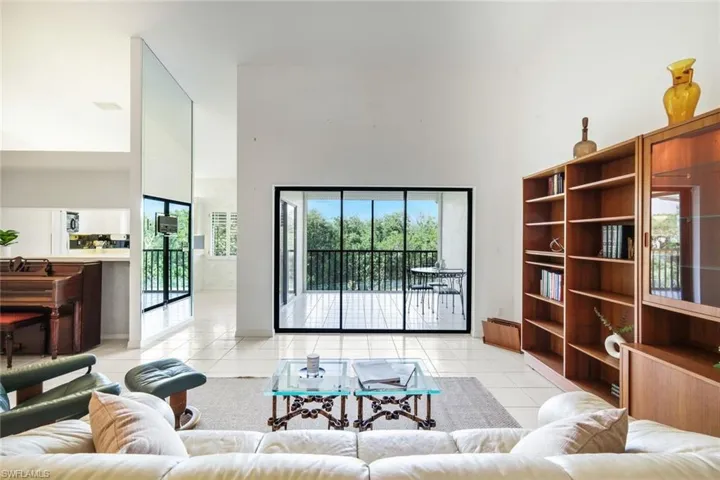 16540 Heron Coach Way 406, Fort Myers, Florida 33908