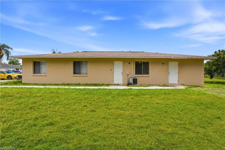 2237 Iris Way, Fort Myers, Florida 33905